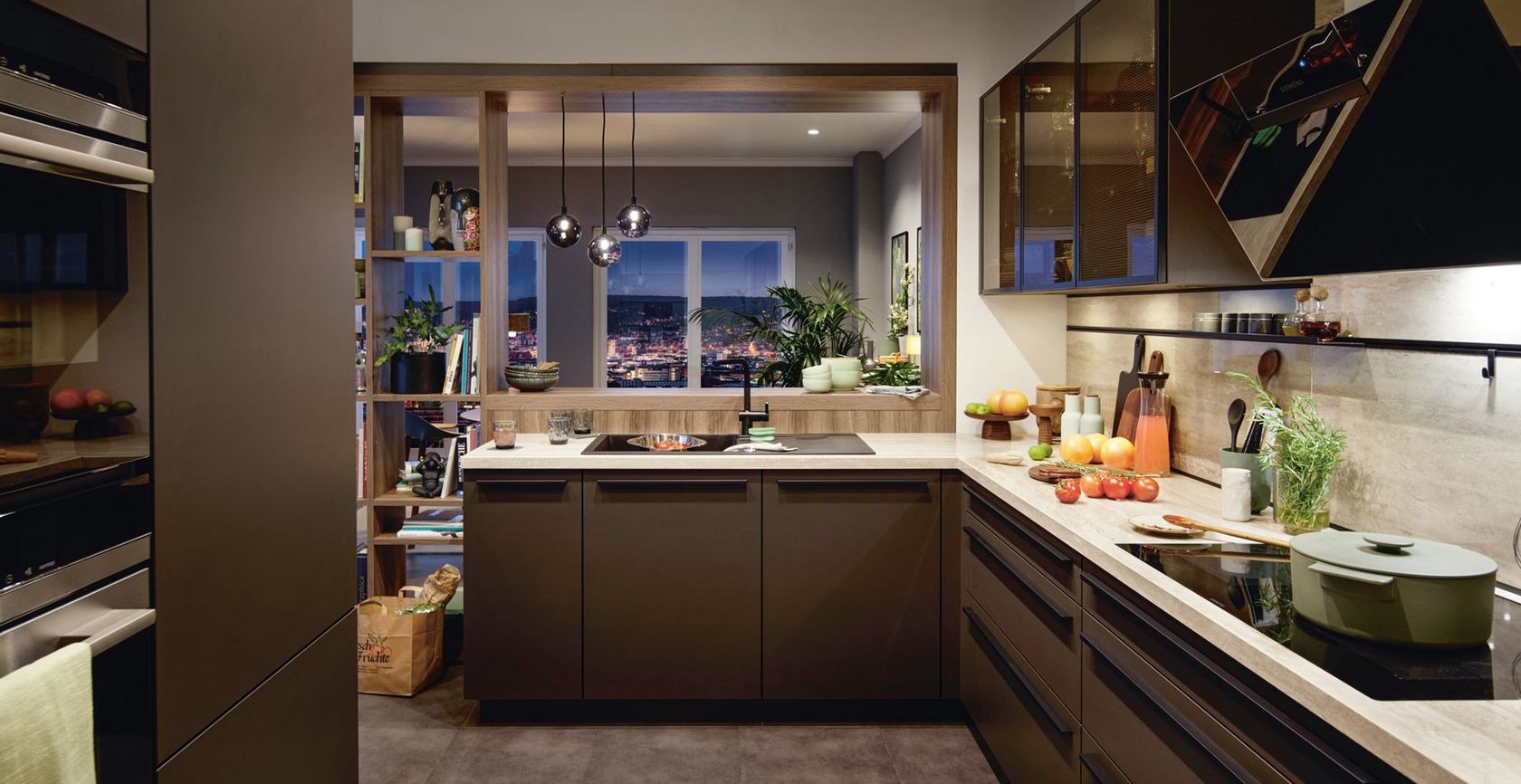 MODEL AROSA - Plynulé prechody medzi kuchyňou, obývacou izbou a pracovným priestorom